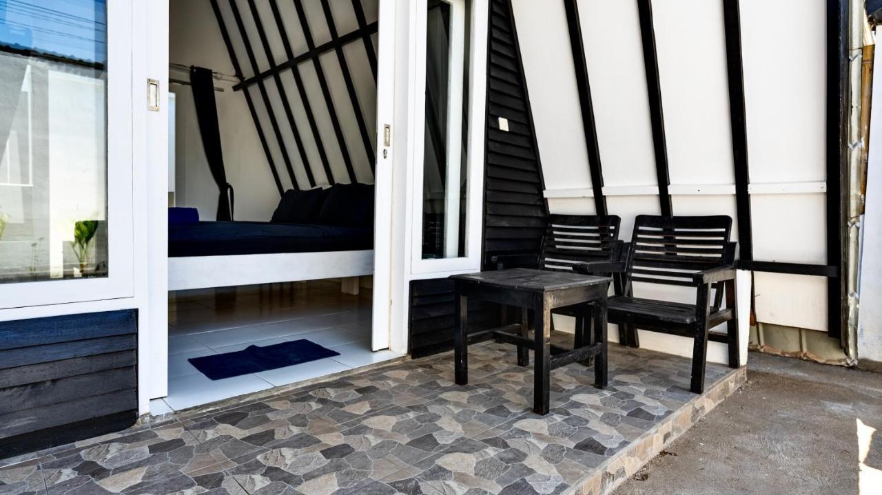 Sanctum Dive Bungalows With Private Pool Gili Trawangan Extérieur photo