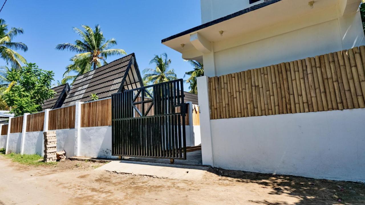 Sanctum Dive Bungalows With Private Pool Gili Trawangan Extérieur photo